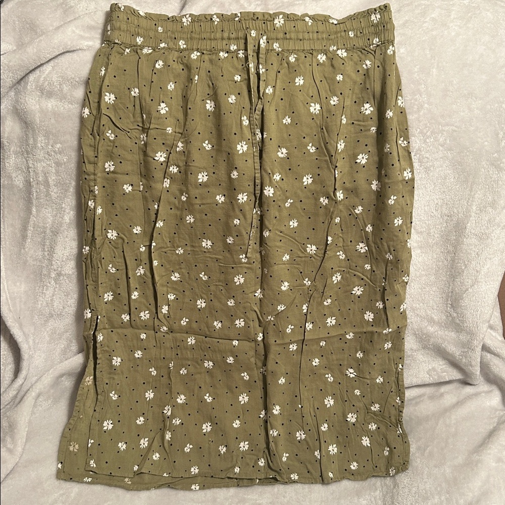 Floral Green Skirt Size Medium